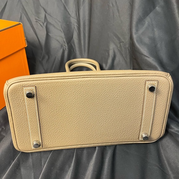 Authentic Hermes birkin25 etoupe stamp B. - Picture 5 of 16